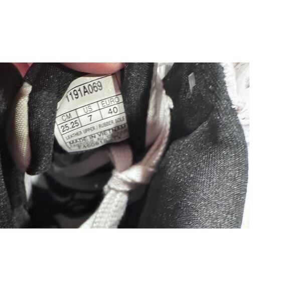 ASICS Tiger GEL-PTG MT x Disney, size 7 Mens NEW - Picture 7 of 11